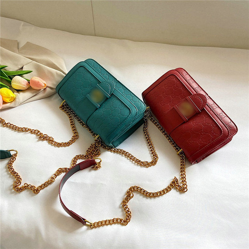 Quality bag female 2023 fashion indentation thick straps small fragrant wind shoulder bag