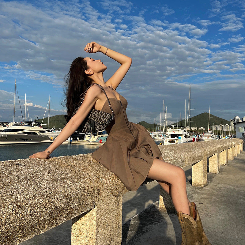 Chocolate brownie sexy suspender dress spring 2023 retro niche design slim a-line skirt