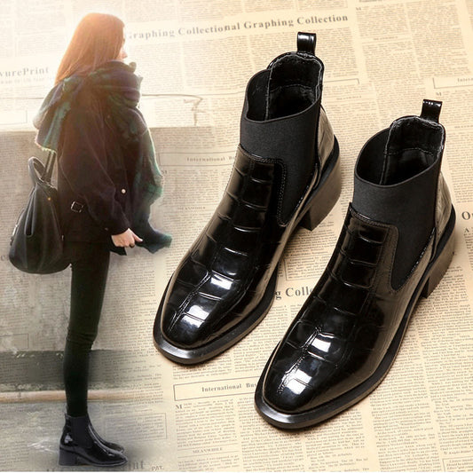 2023 botas nuevas de otoño e invierno estación europea elegante patrón de cocodrilo botas de mujer Chelsea botas cortas gruesas con botas Martin generación