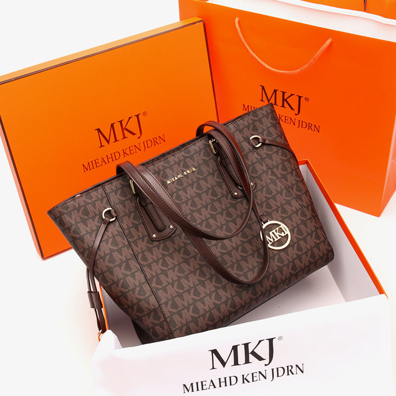 حقائب اليد الفرنسية MKJ أوروبا وأمريكا أزياء ذات سعة كبيرة حزمة توت الجديدة 202300 حقيبة كتف نسائية